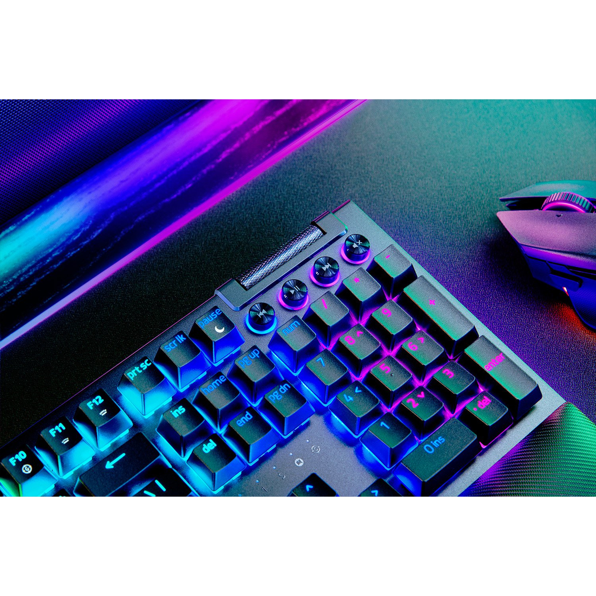 BlackWidow V4 Pro (Green Switch) UK