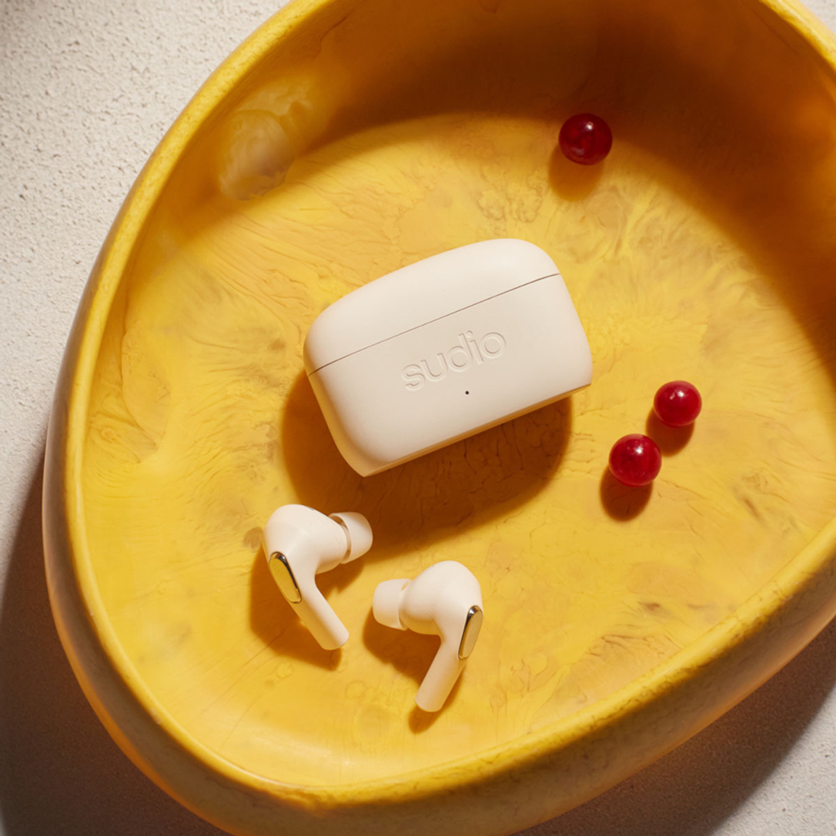 Sudio E3 Earphones - White