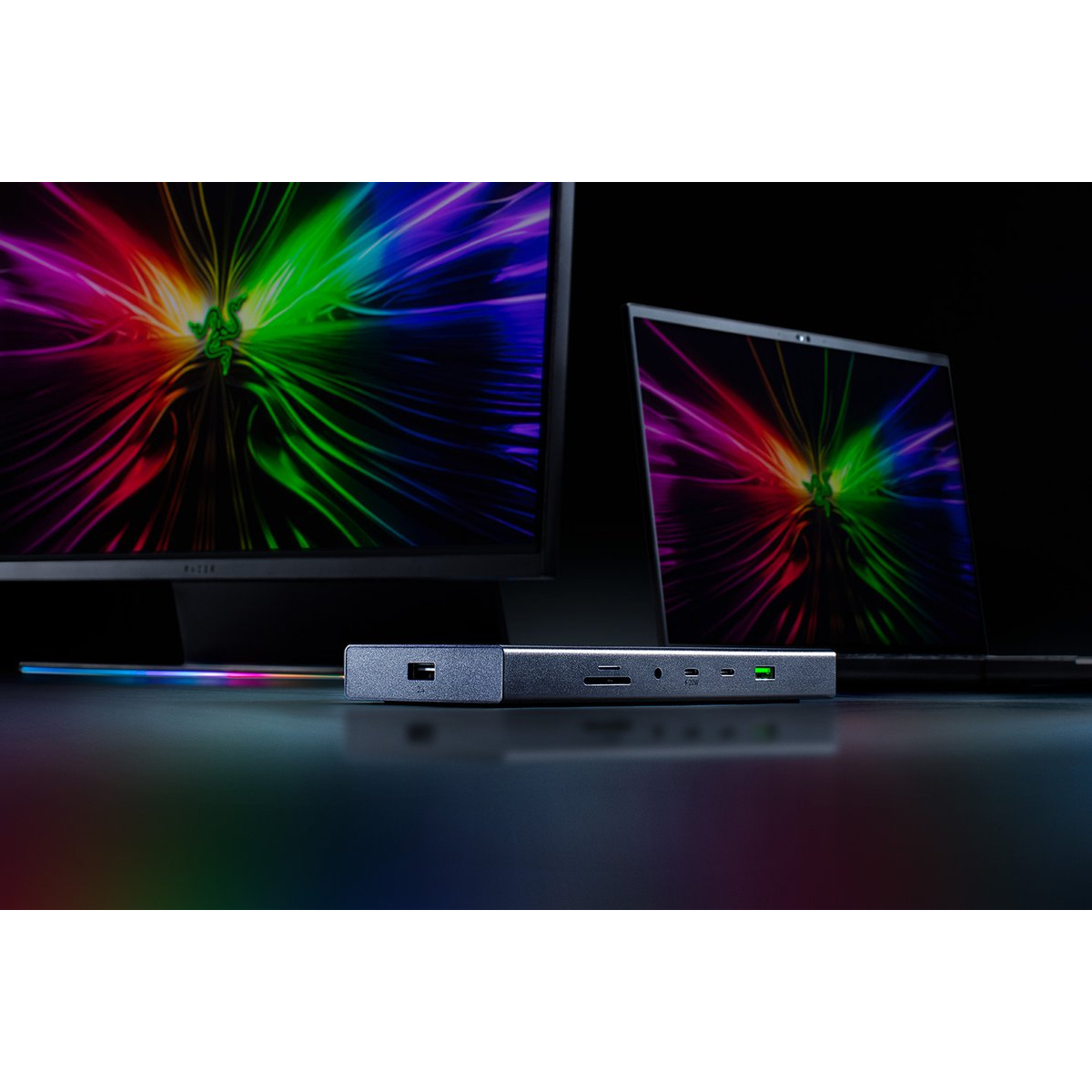 USB 4 Dock - UK