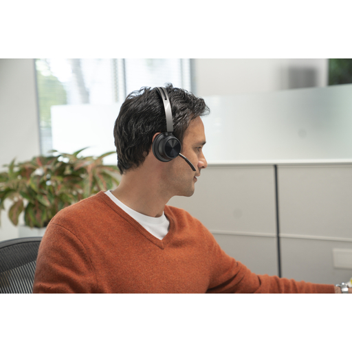 Voyager Focus 2 UC USB-C W/stand