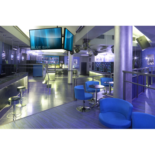 DUAL DISPLAY CEILING MOUNT