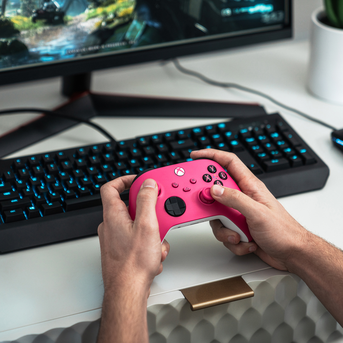 Xbox Wireless Controller Deep Pink