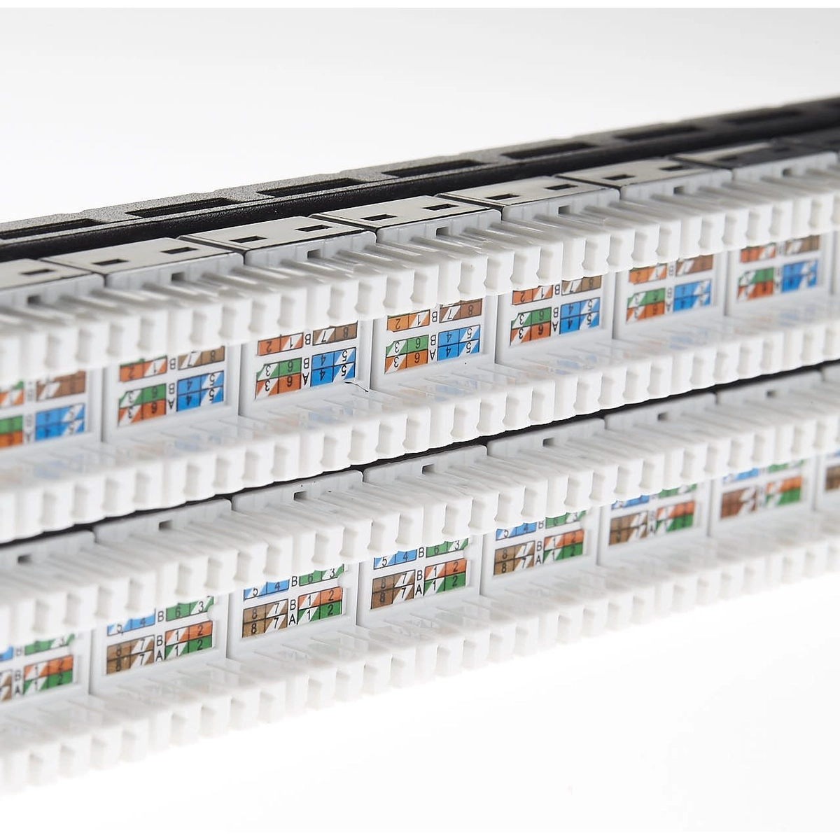 4C   Cat 6 RJ45 : 1RU 48 Port Patch Pane