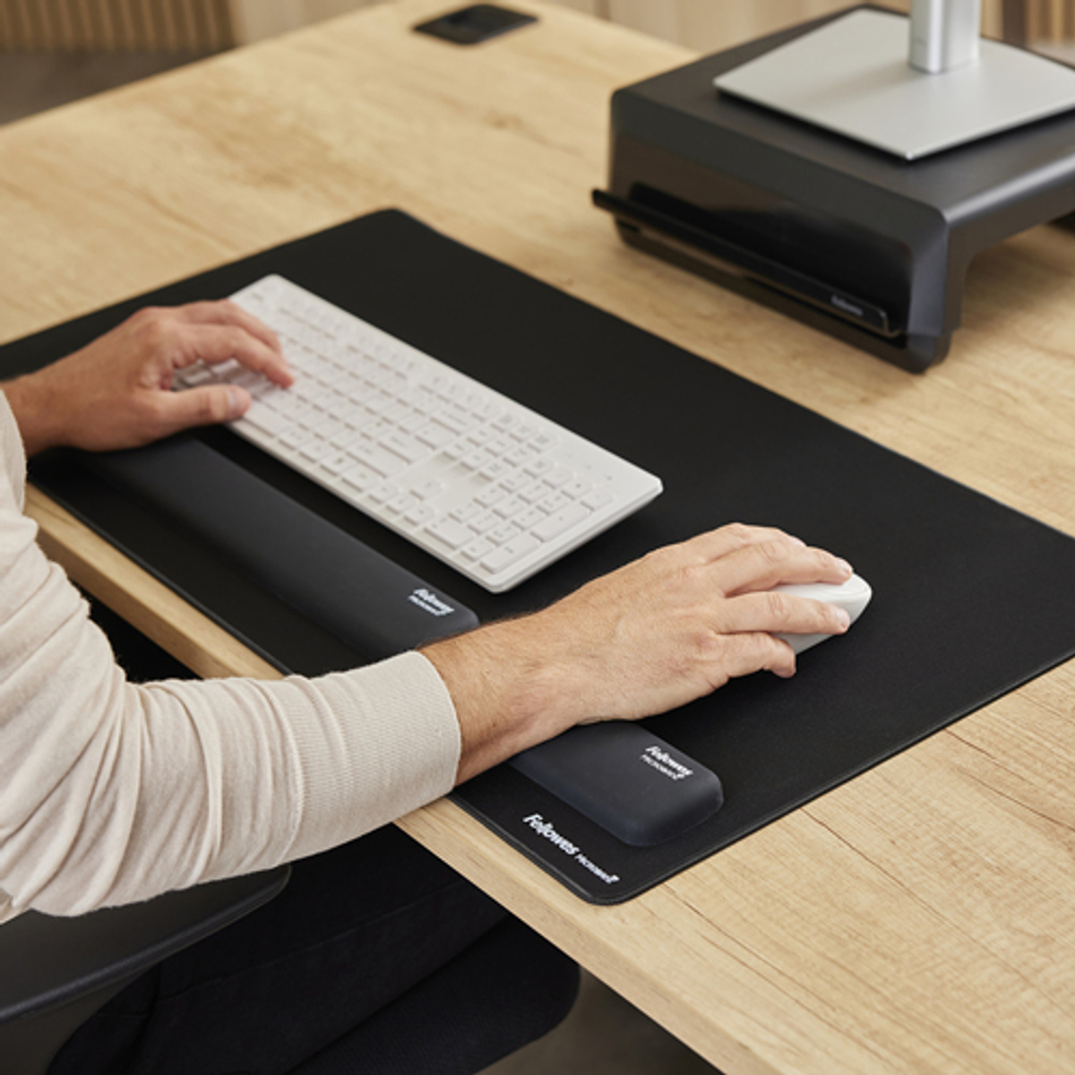 Breyta Palm Wrist Rest - Black