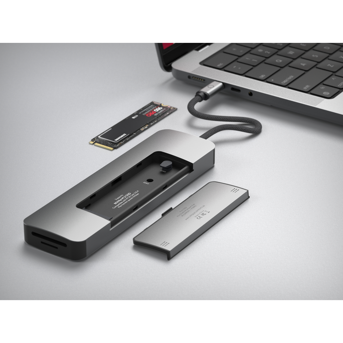 LINQ 9in1 SSD PRO USB-C Multiport Hub