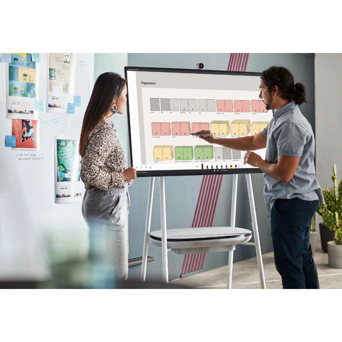 SmartUPS Charge Microsoft Surface Hub 2