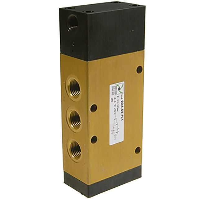 Pneumax 1/4" BSPP Female Pilot Valve