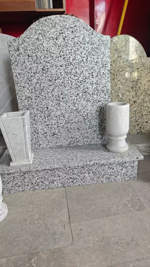 Monumento de mármol para sepultura