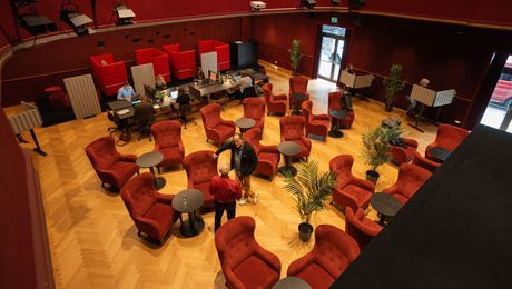 Seminarmöglichkeit im ehemaligen Kinosaal