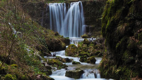 Einer der vielen Wasserfälle