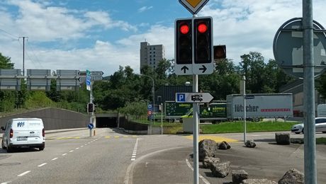 Beschriftung Kreuzung Gäustrasse