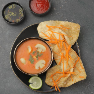 Special Mix Thai Soup  With Onthon