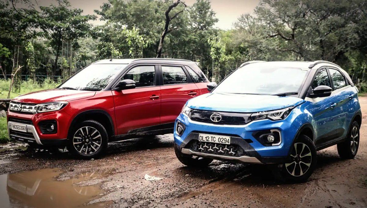 Maruti Brezza vs Tata Nexon cabin