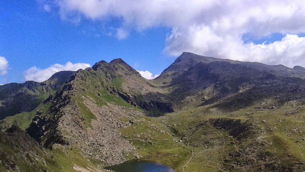 AI LAGHI DI LUSIA E MALGA BOCCHE VISTA SULLE PALE DI SAN MARTINO