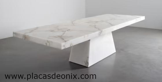 Comedor de ónix blanco