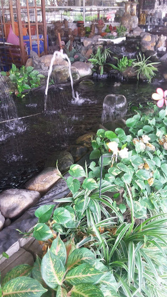 Porcelain Floral Centre gallery