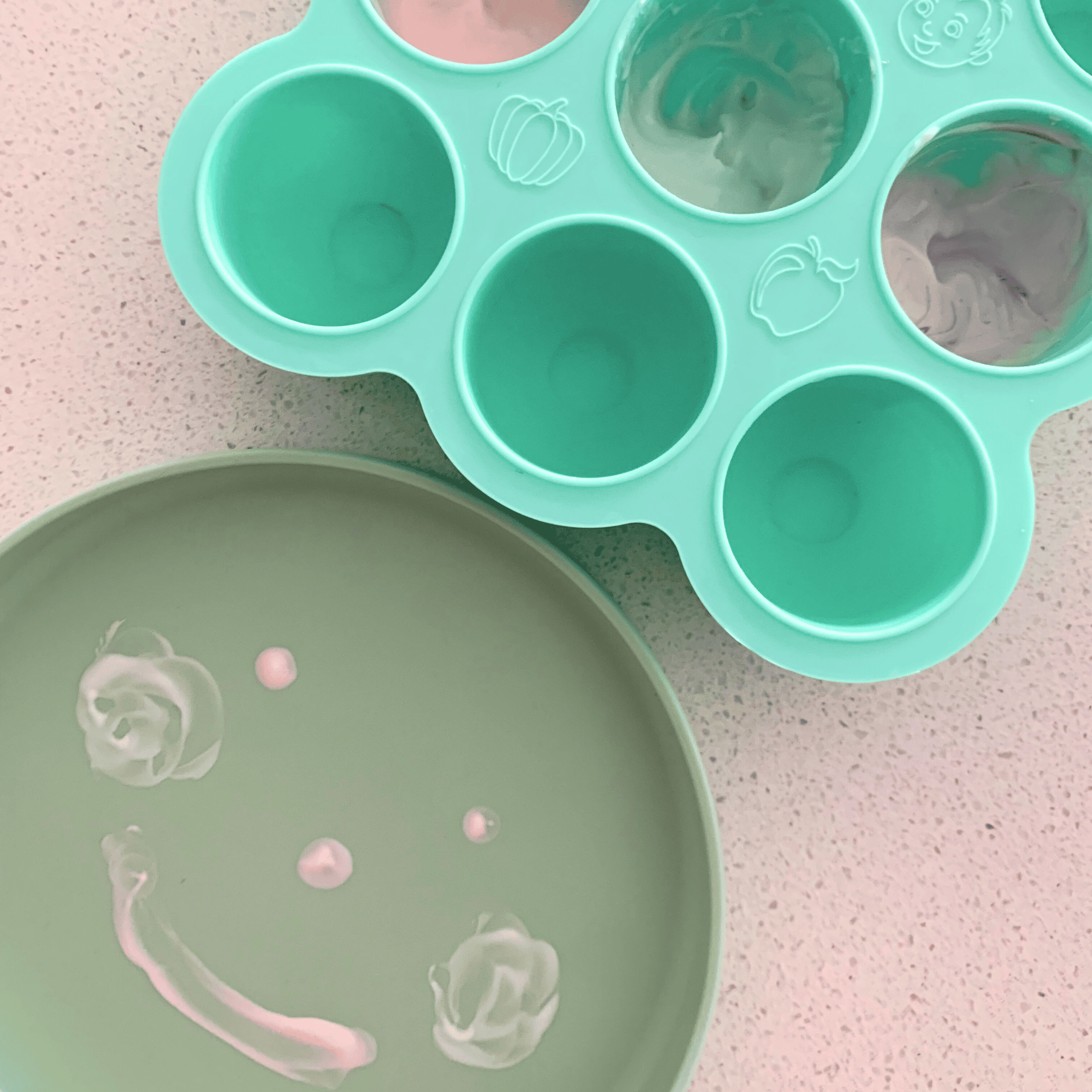 2-Ingredient edible fingerpaint