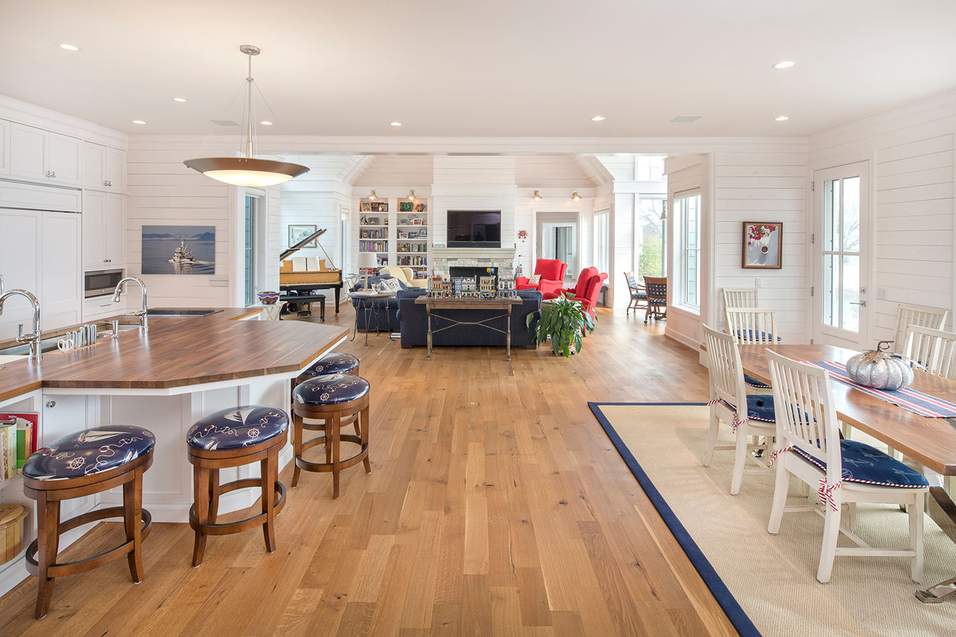 North Bend Lake House - Image 28