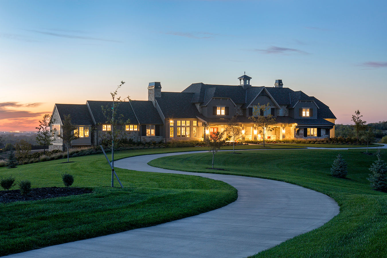 Luxury Estate - Image 10