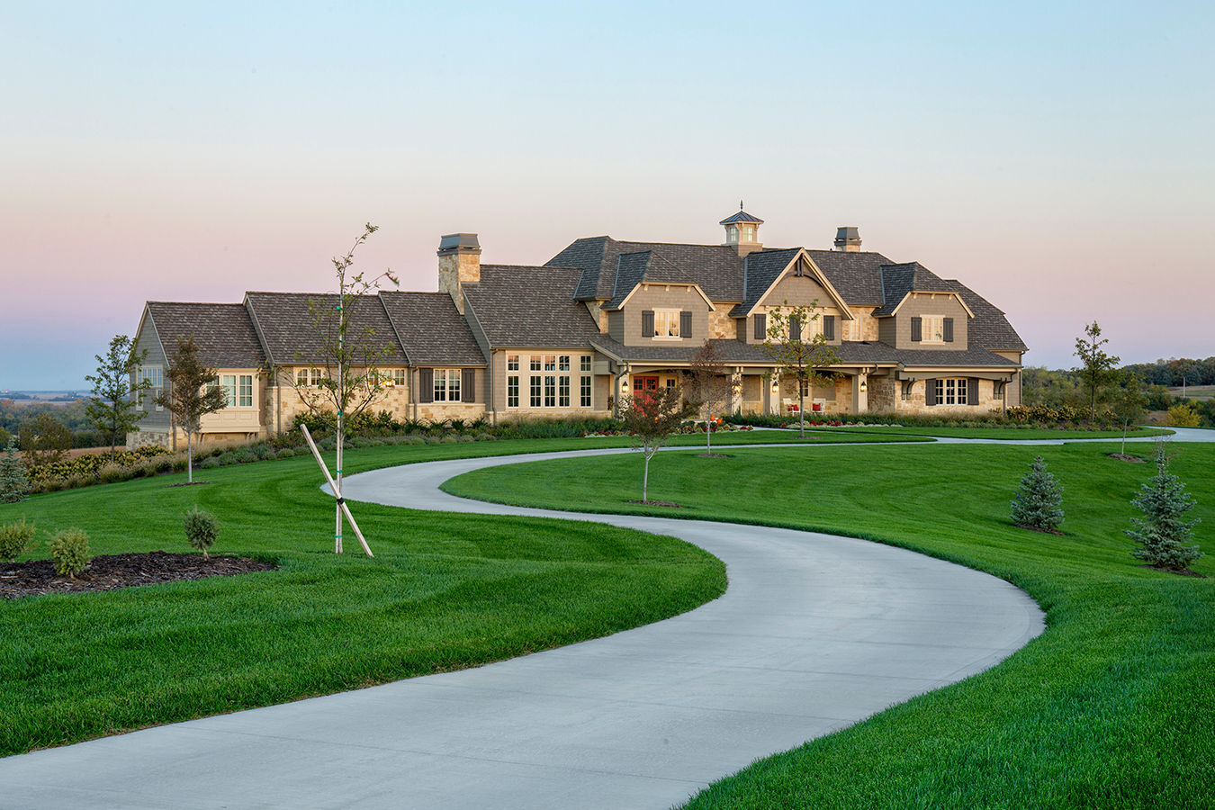 Luxury Estate - Image 11
