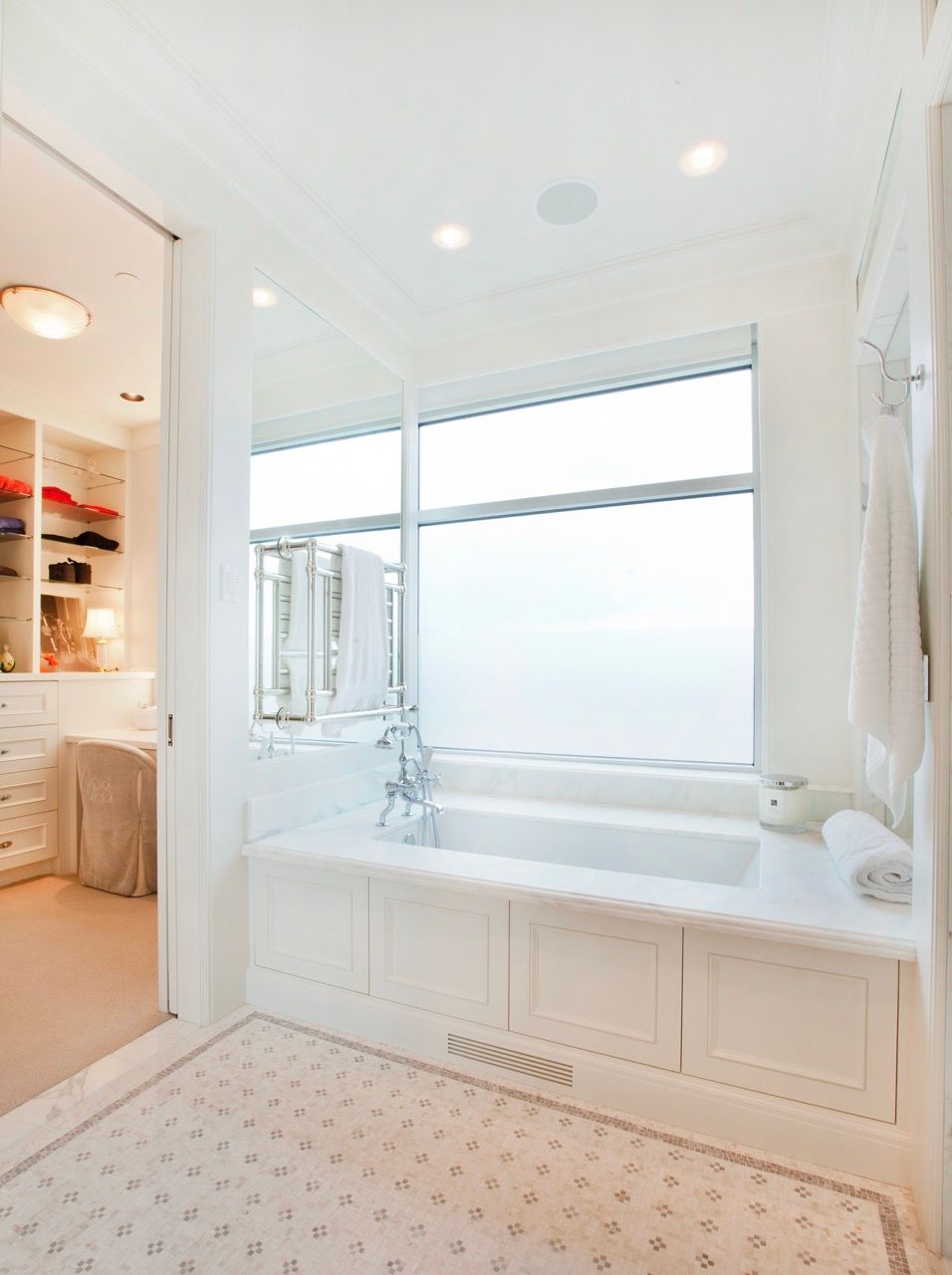 River View Penthouse - Image 22