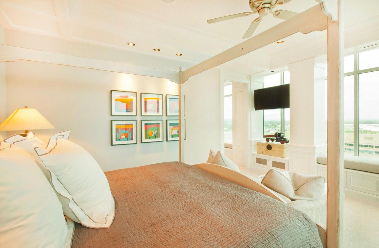 River View Penthouse - Image 36