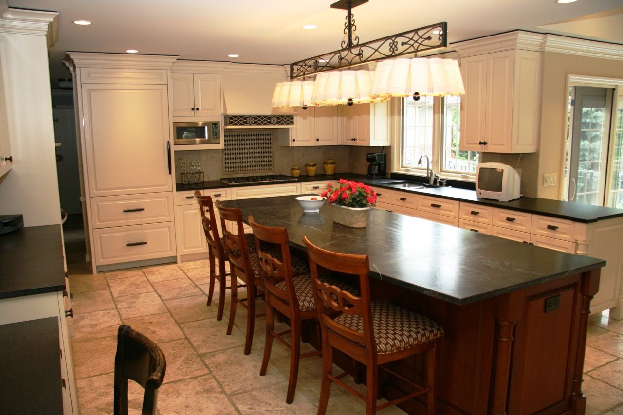 Classic Revival - Image 7