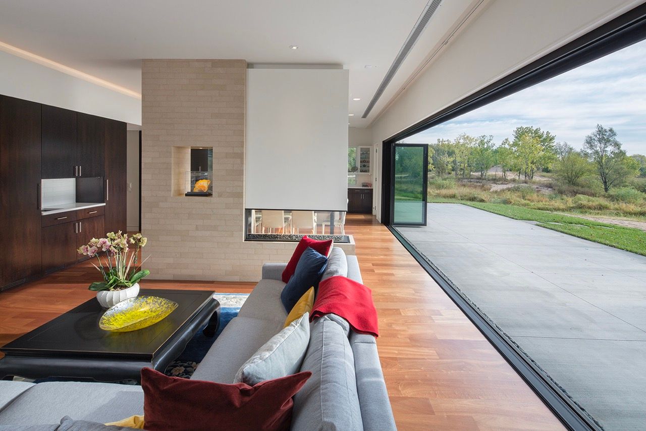 Modern Lake House - Image 23