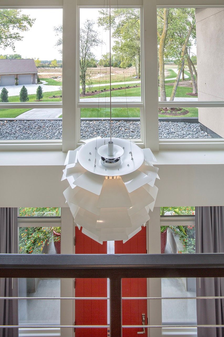 Modern Lake House - Image 30