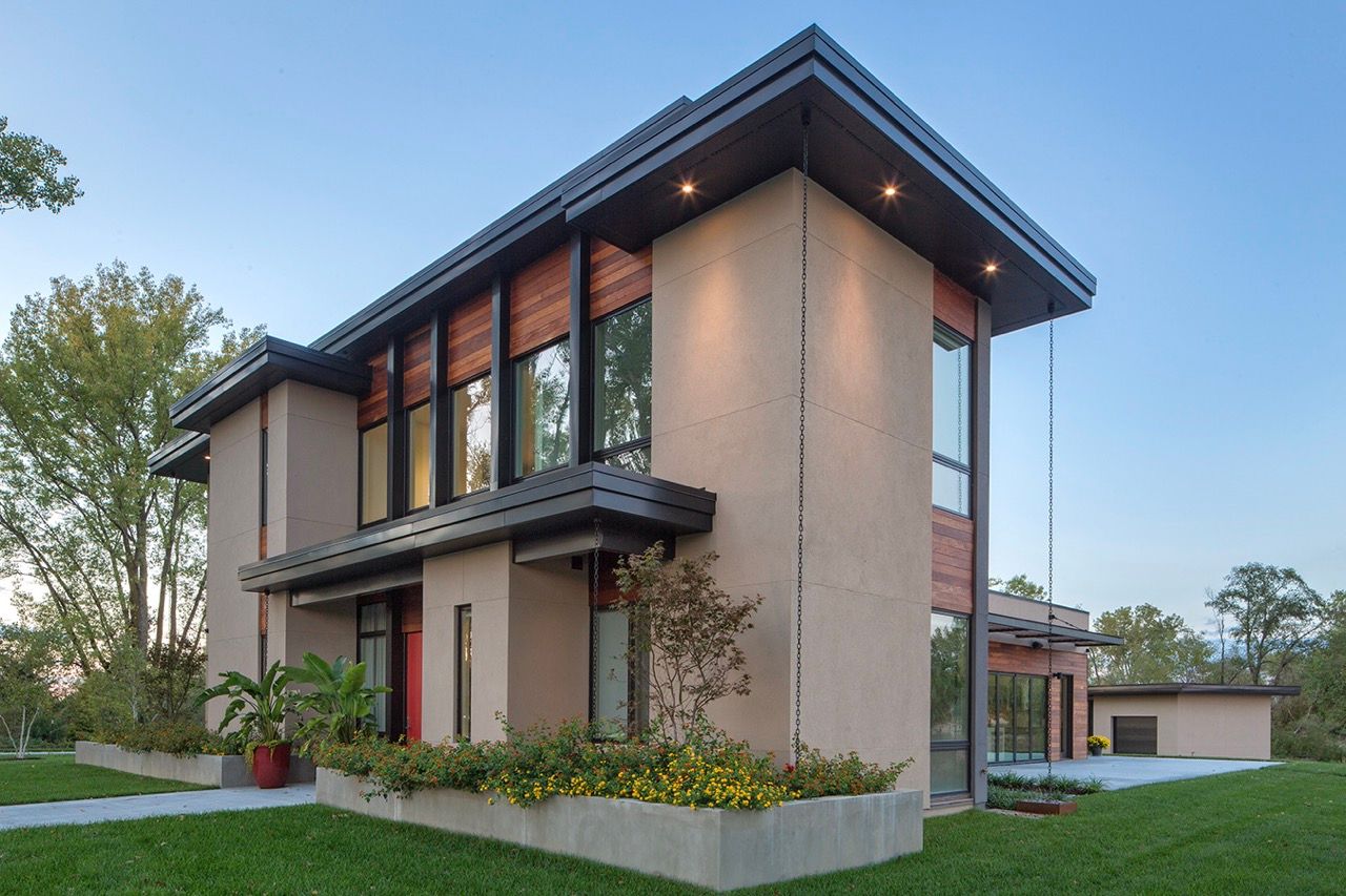 Modern Lake House - Image 43