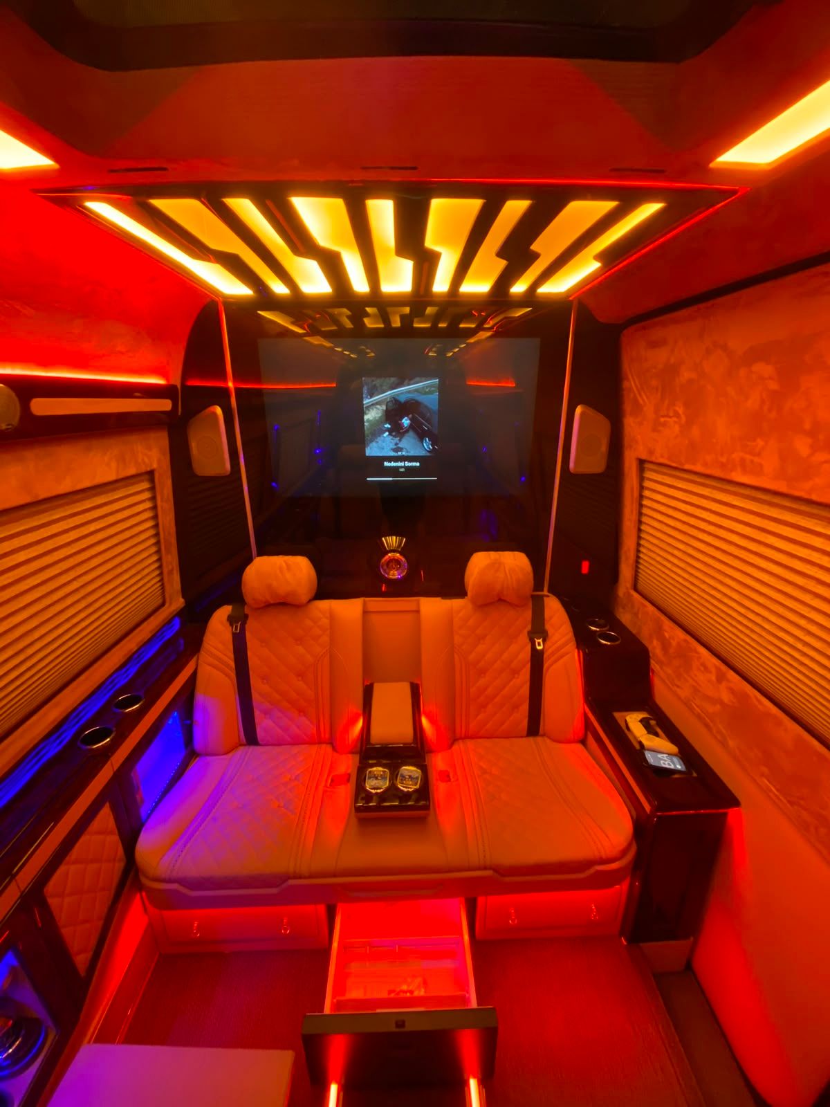 Mercedes Sprinter VIP döşeme
