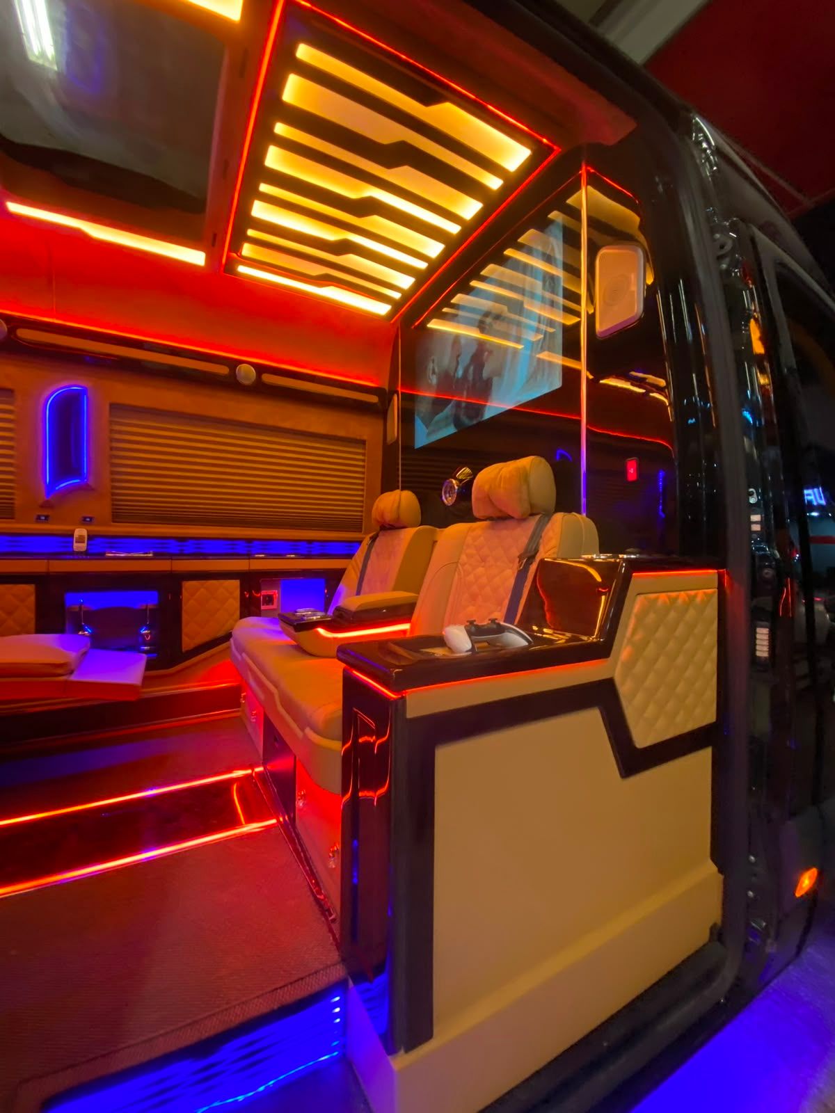 Mercedes Sprinter VIP detay