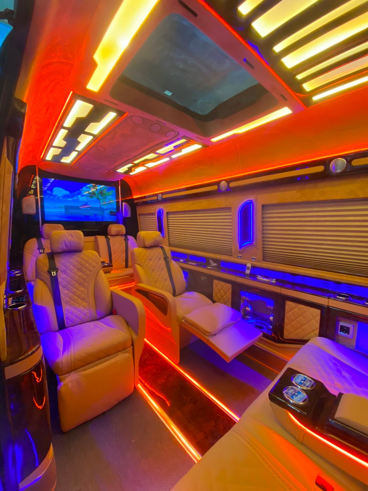 Mercedes Sprinter VIP iç mekan