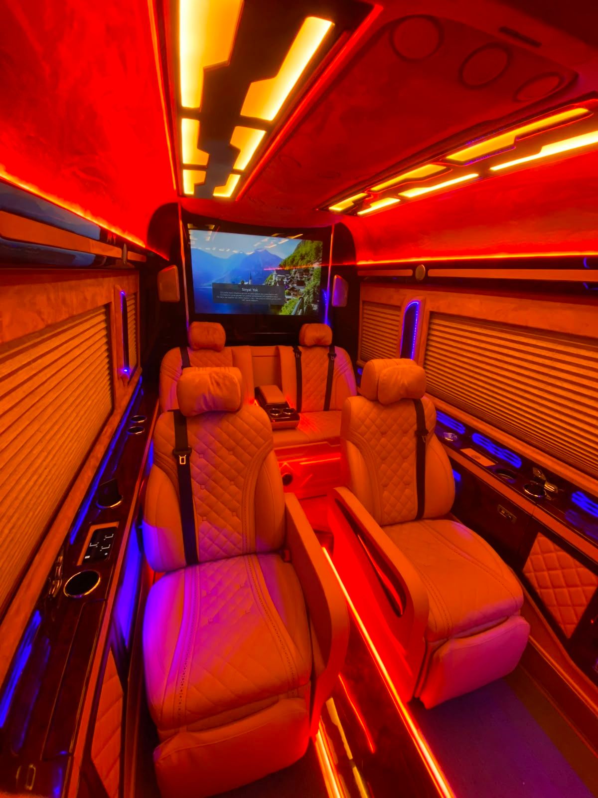 Mercedes Sprinter VIP iç mekan tasarımı