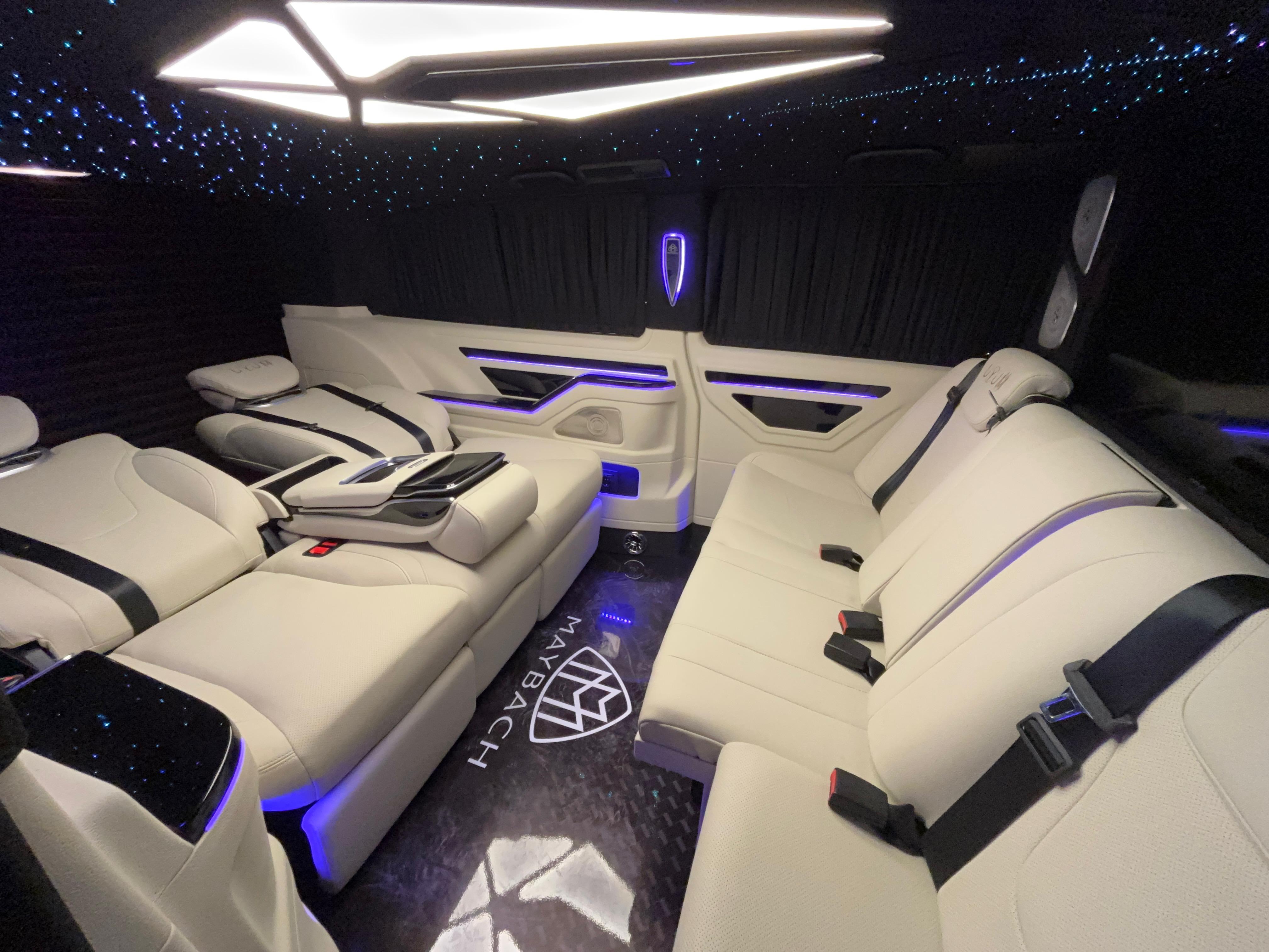 VIP araç lüks iç mekan detayı