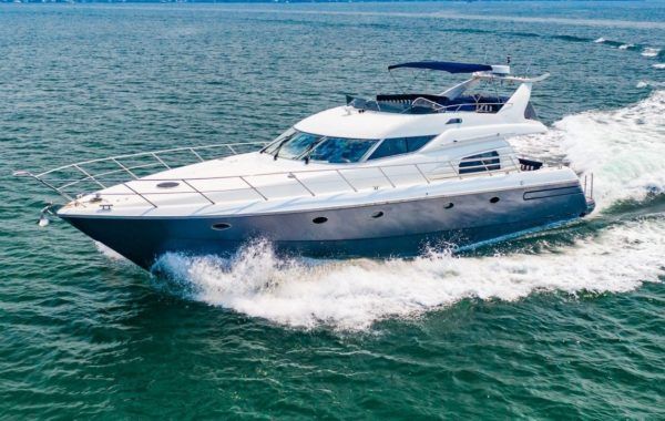 Sydney Boat Hire Self Drive Luxury Charter Boat Hire Cruises