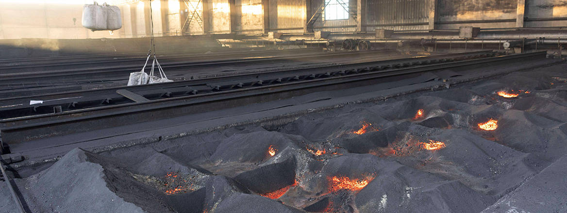 The graphitisation process of cathode materials for lithium-ion batteries in China. Image: Imago / Alamy Stock Photo