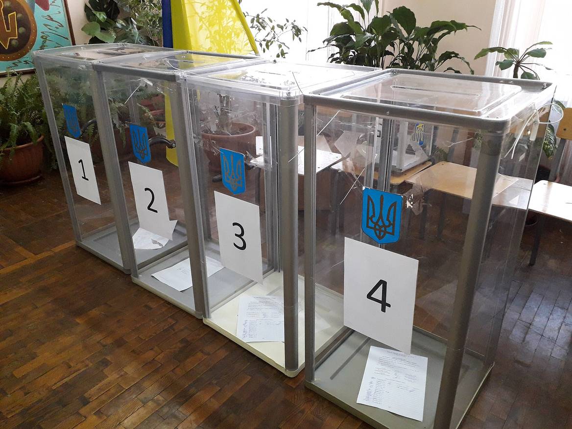 ballot_boxes_ukraine.jpg