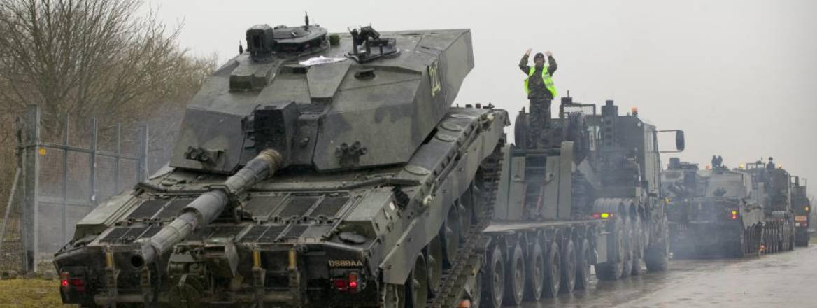 Challenger 2 tank transporter loading