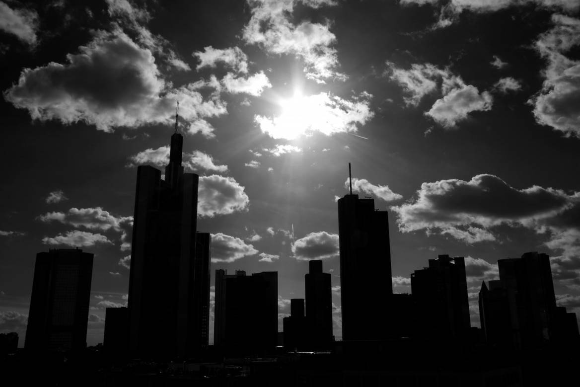 city_shadow_urban_blackandwhite_bw_sun_building_monochrome-239853.jpg