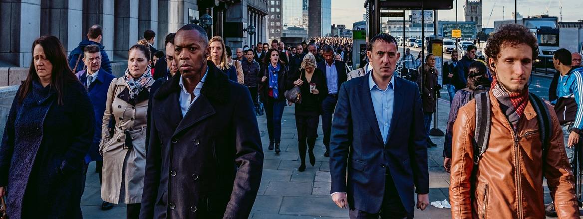 commuters across London Bridge