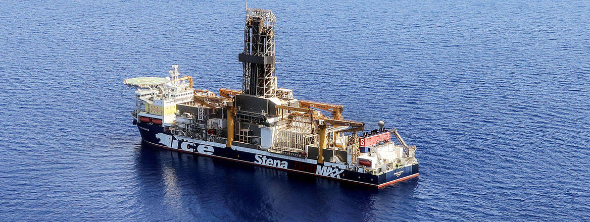 Choppy waters: a ship drills for natural gas at the Karish field off Israel's coast. Image: Reuters / Alamy