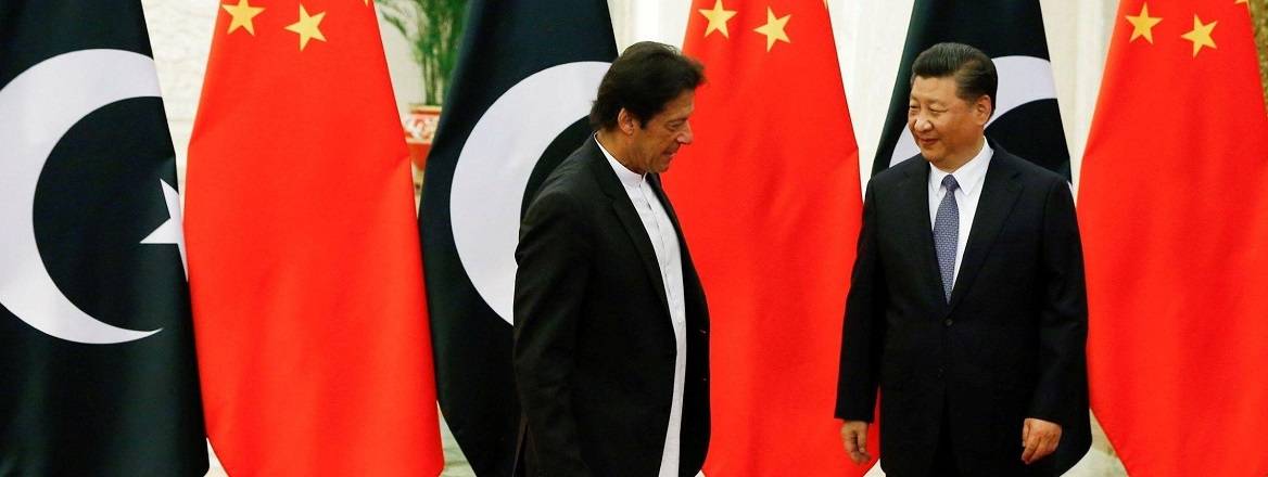 Chinese President Xi Jinping meets Pakistani Prime Minister Imran Khan at the Great Hall of the People in Beijing, 2 November 2018