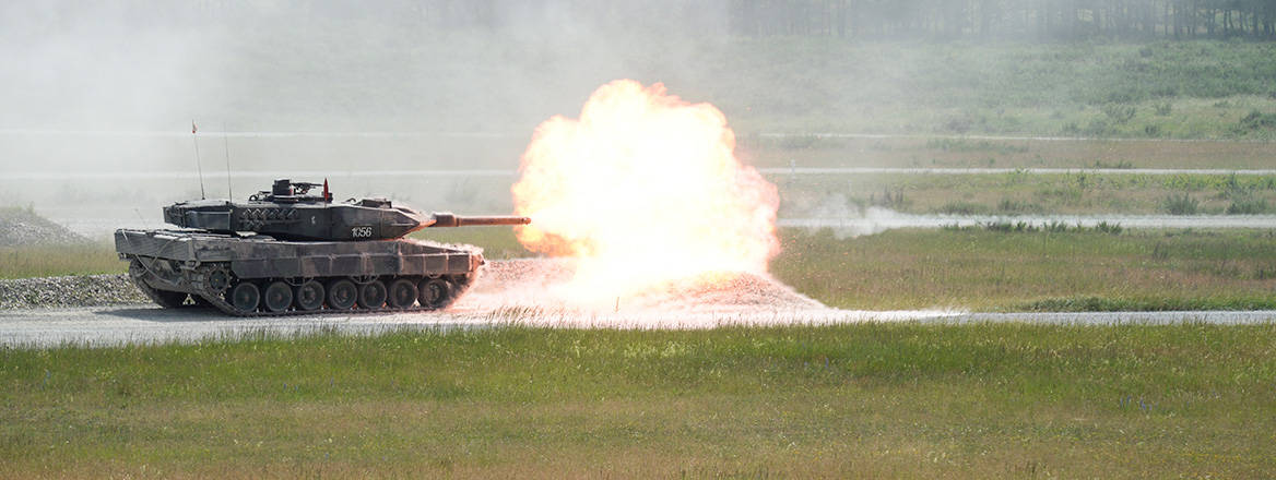 Ready for delivery: a Leopard 2 tank on a firing range in Germany
