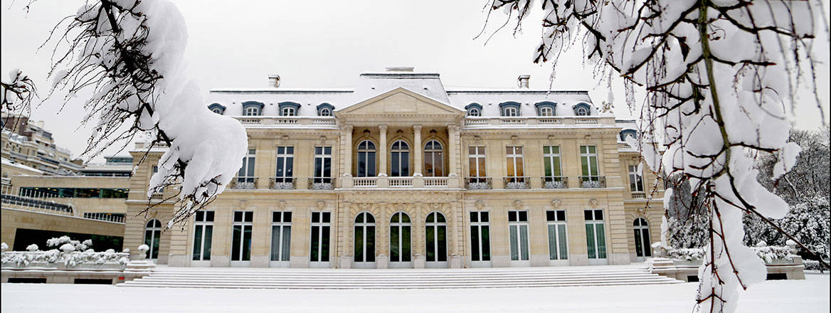 The OECD headquarters on a wintry day.