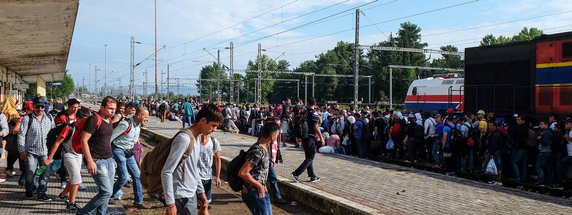 people crossing at Greek border