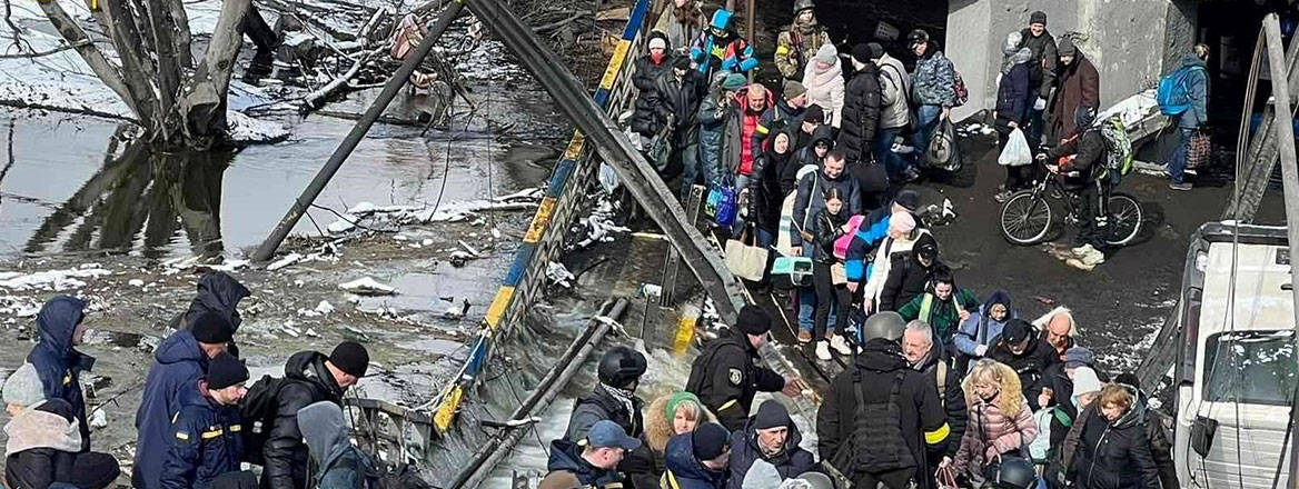 Ukrainian civilians being transferred from Irpin to Kyiv on 8 March 2022 due to Russian attacks. Courtesy of mvs.gov.ua / Wikimedia Commons / CC BY 4.0