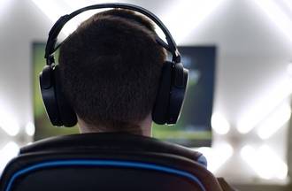Extremism and Gaming