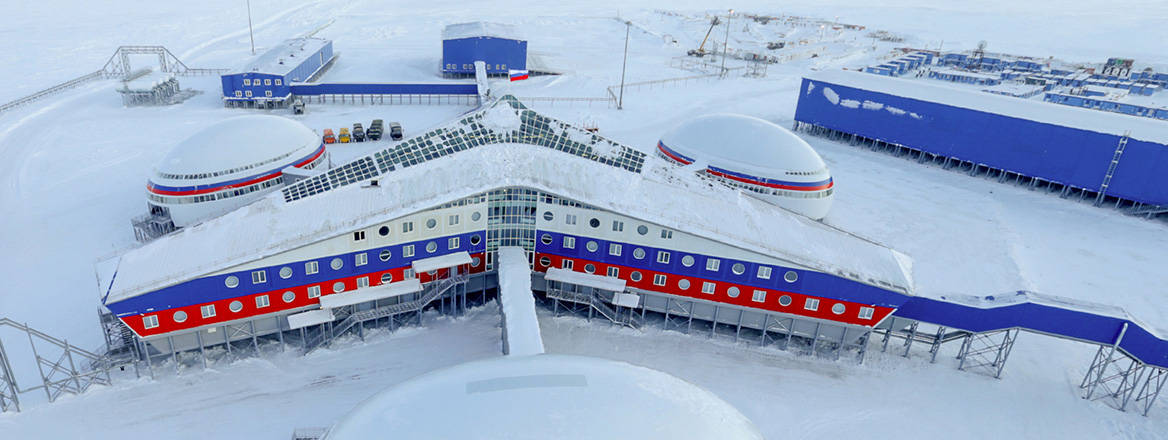 Central administrative and residential complex of the Arkticheskiy Trilistnik or Arctic Trefoil base. Courtesy of Mil.ru/Wikimedia Commons