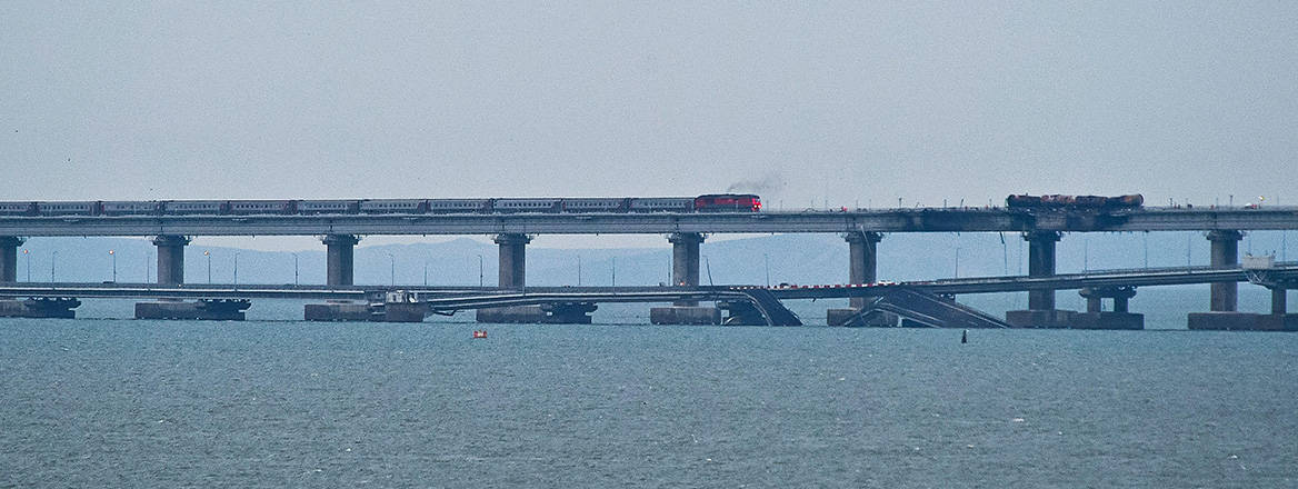 The Kerch Bridge connecting Russian mainland and Crimean peninsula. Railways in Europe play a vital role in military deployments, as they will have to transport all tracked vehicles, and, in sustainment, the bulk of ammunition and fuel supplies. Courtesy of Associated Press/Alamy